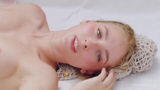 WOWGIRLS Very beautiful girl Kelly Collins masturbating on the couch - porn video